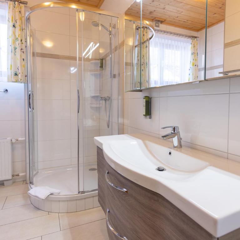 Appartements Haus Sonnenschein - Großes Apartment mit 2 Schlafzimmern und Terrasse - 6