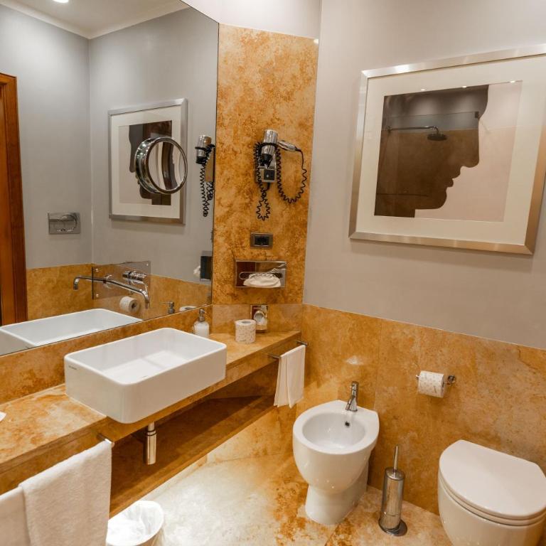 Hotel S. Anna - Triple Room - 11