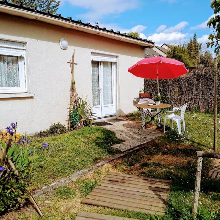 Grand studio sur jardin Nantes Beaujoire B - Studio Apartment - 1
