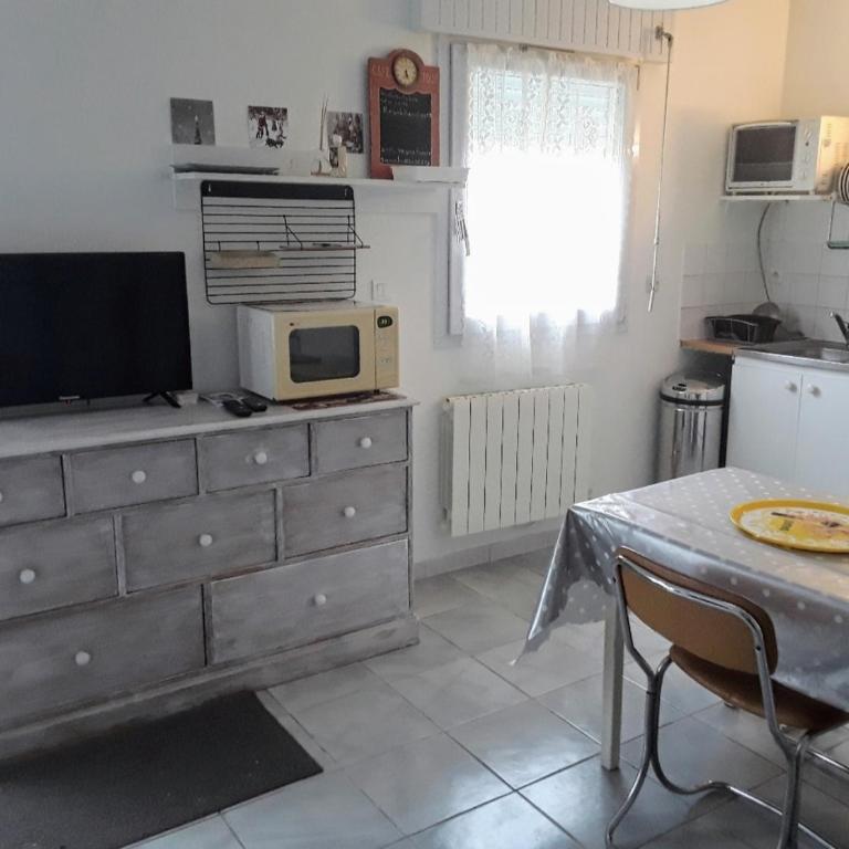 Grand studio sur jardin Nantes Beaujoire B - Studio Apartment - 5