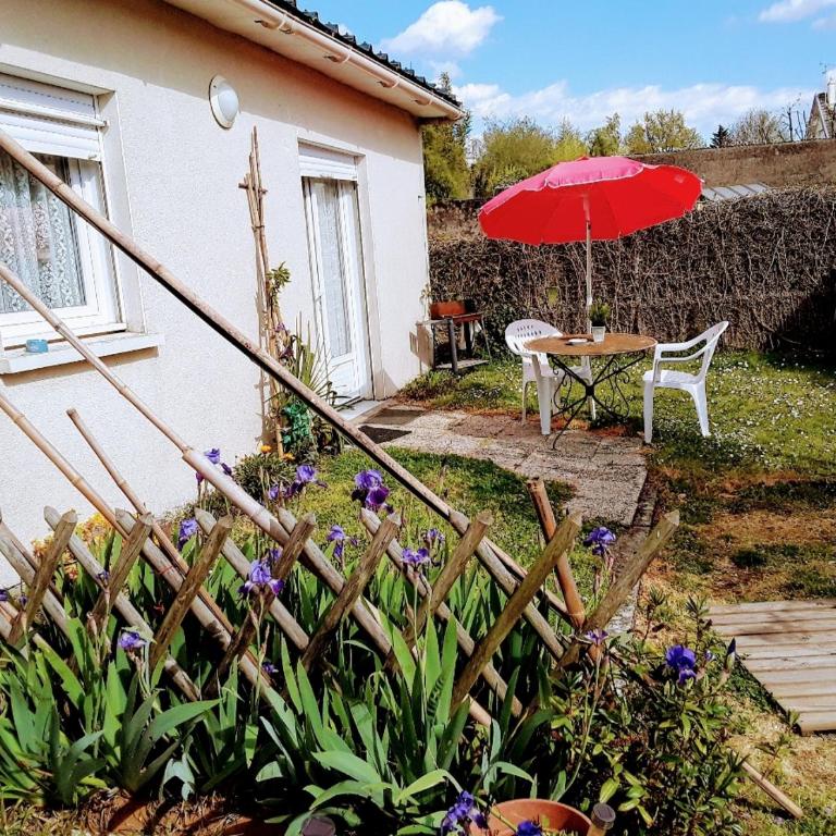 Grand studio sur jardin Nantes Beaujoire B - Studio Apartment - 11