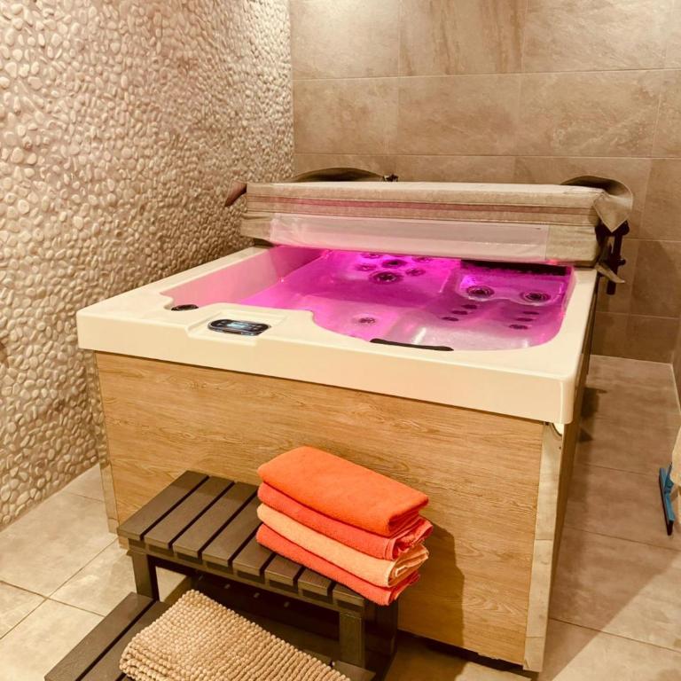 Casa Olivia, Luxurious Village House with Sauna and Jacuzzi - Casa de 2 dormitorios - 9