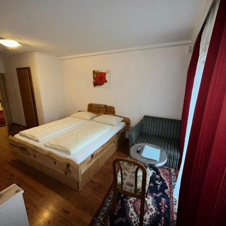 Gasthof zum Löwen - Doppelzimmer mit Balkon - 3