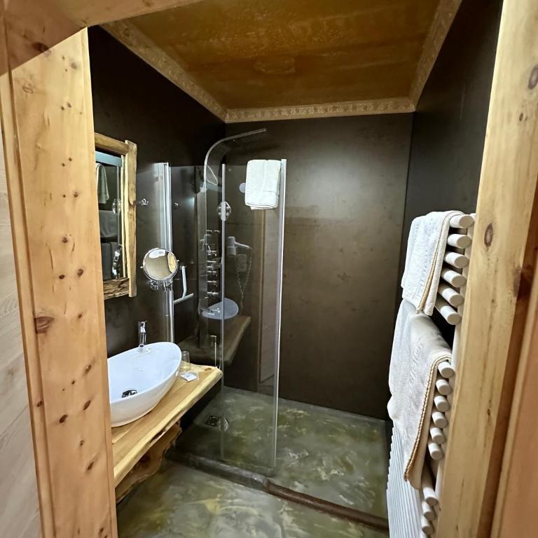 Gasthof zum Löwen - Doppelzimmer mit Balkon - 2