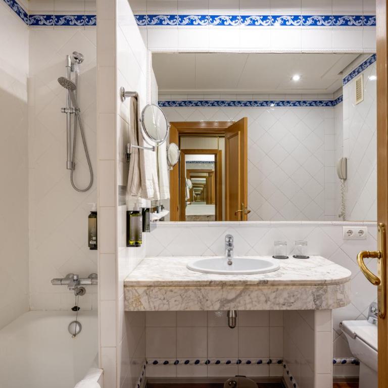 Hotel Saray - Double or Twin Room - 8