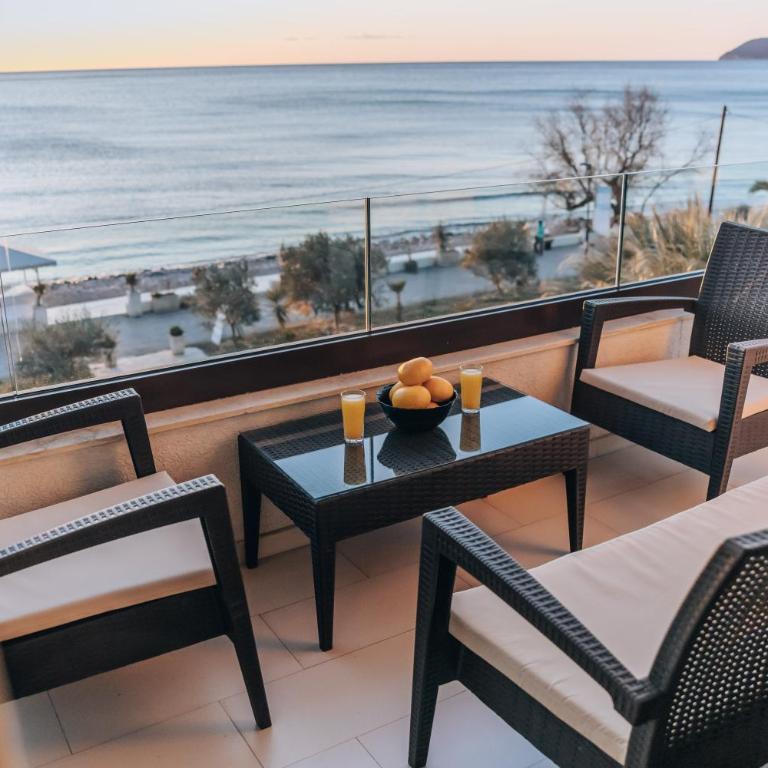 Apartments Kuce Lekovica Beach & snack bar- Bistro - One-Bedroom Apartment with Terrace and Sea View - 9