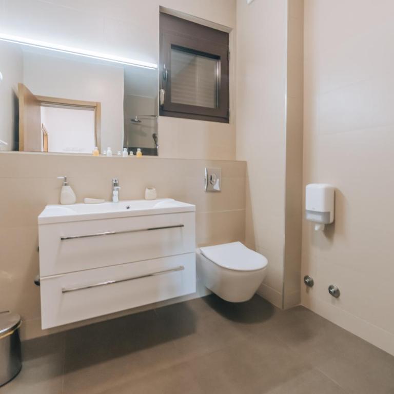 Apartments Kuce Lekovica Beach & snack bar- Bistro - One-Bedroom Apartment with Terrace and Sea View - 19
