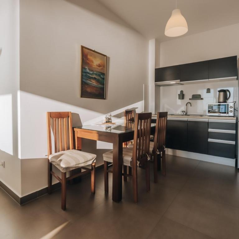 Apartments Kuce Lekovica Beach & snack bar- Bistro - One-Bedroom Apartment with Terrace and Sea View - 21