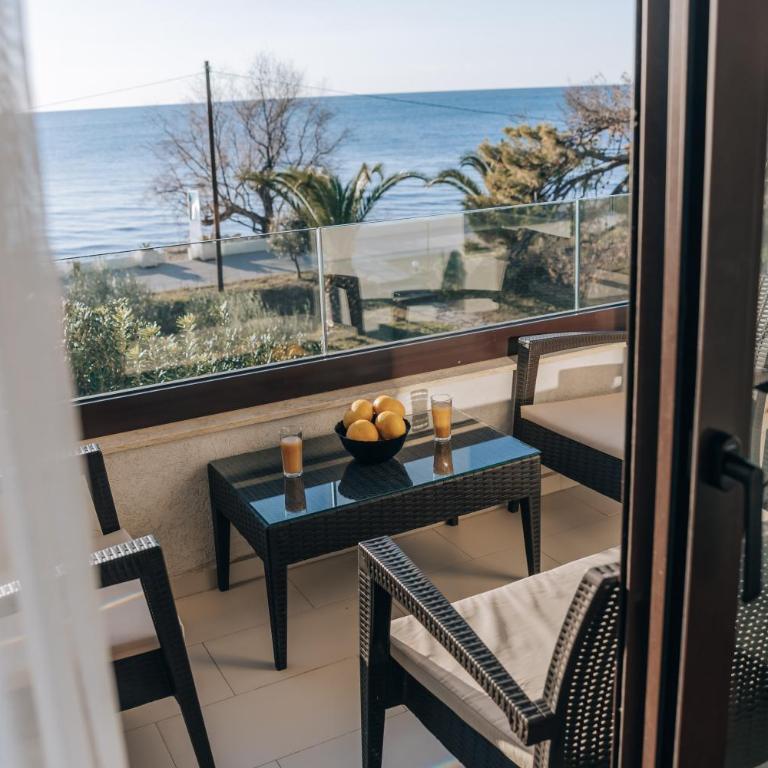 Apartments Kuce Lekovica Beach & snack bar- Bistro - One-Bedroom Apartment with Terrace and Sea View - 22