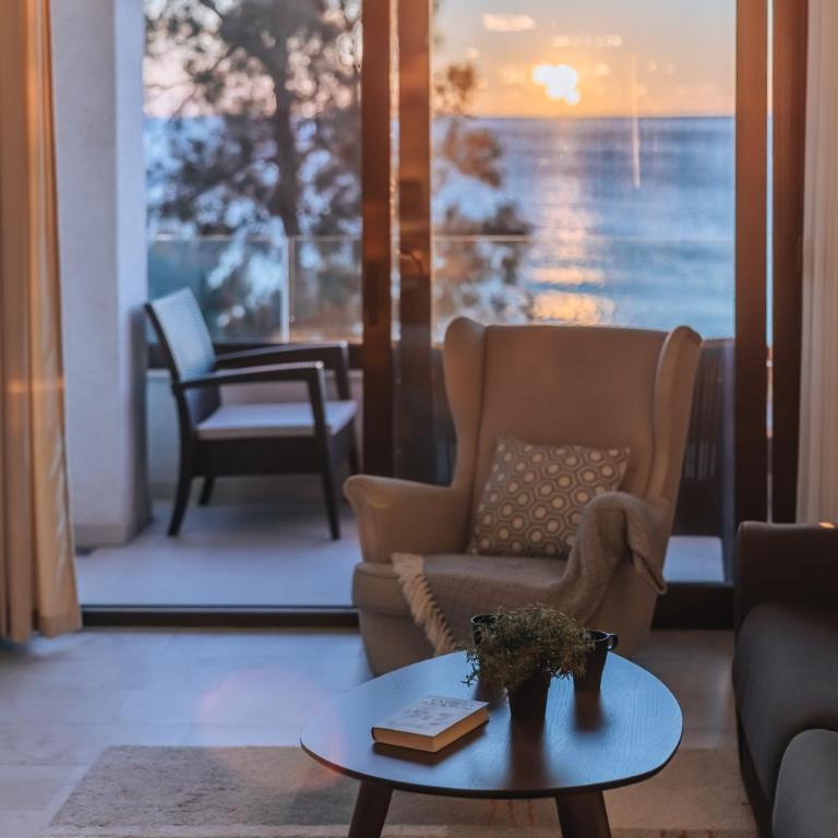 Apartments Kuce Lekovica Beach & snack bar- Bistro - One-Bedroom Apartment with Terrace and Sea View - 28