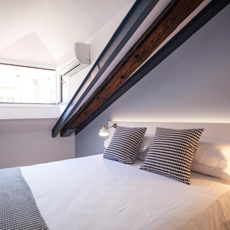 Apartment in Malasaña - Standard Family Room - 8