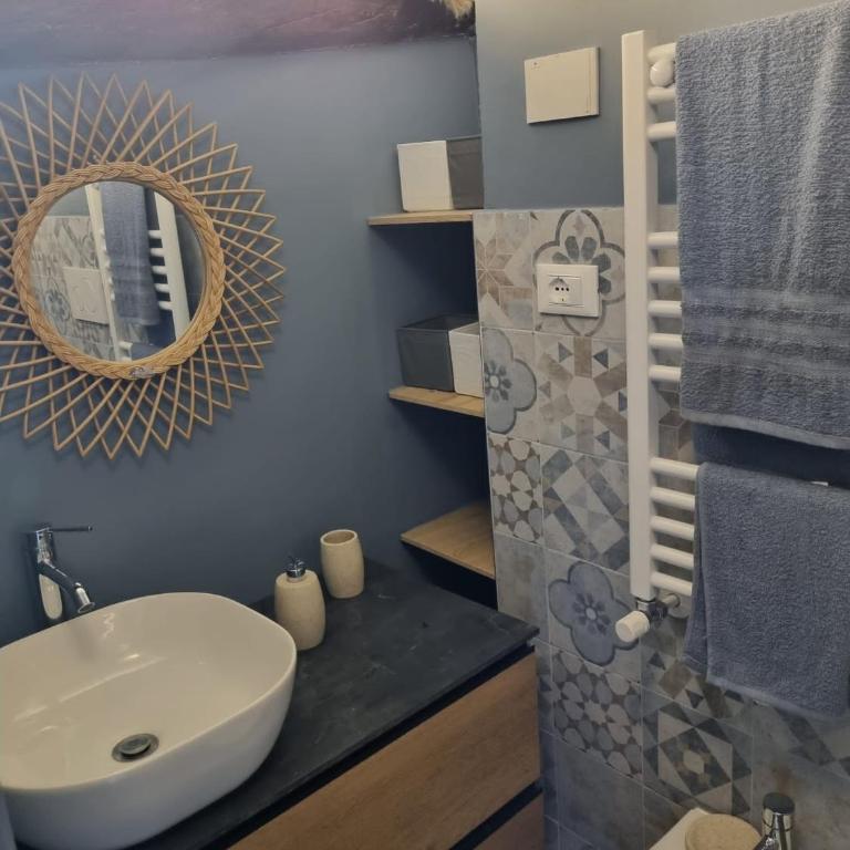 La soffitta sul porto - Two-Bedroom Apartment - 16