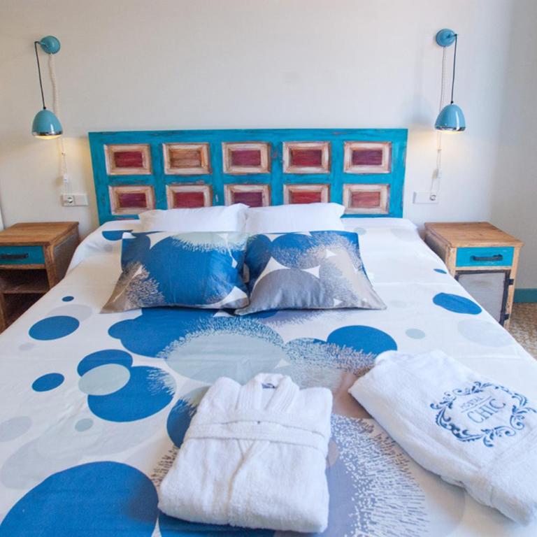 Hotel Hostal Chic - Habitación Doble - 1 o 2 camas - 1