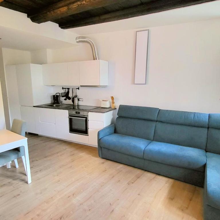 Bolzano 2-Room Central Mountain View, WiFi Netflix AC Lift - One-Bedroom Apartment - 2