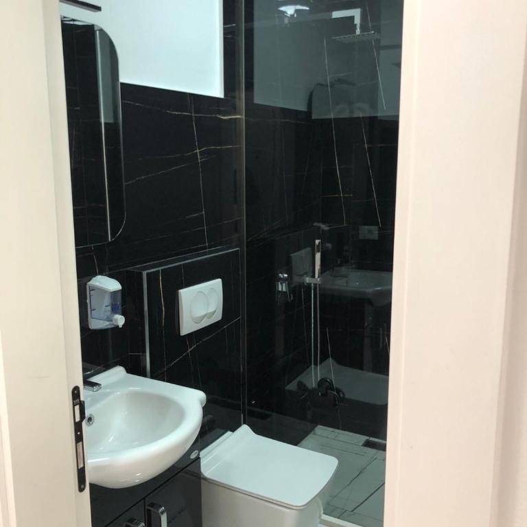 Royal City View Luxury Apartments - Apartment - 5