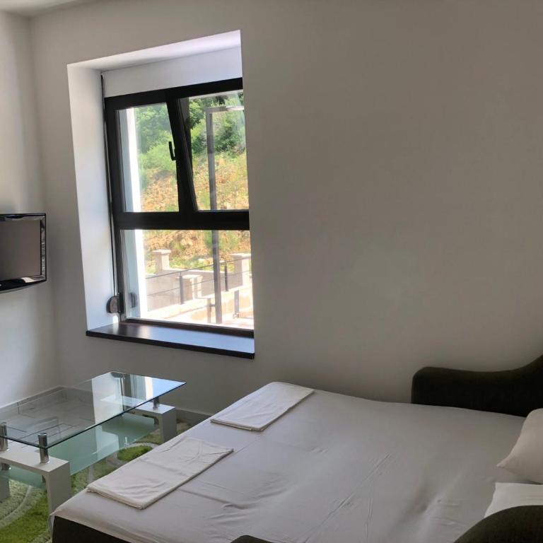 Royal City View Luxury Apartments - Apartment - 4