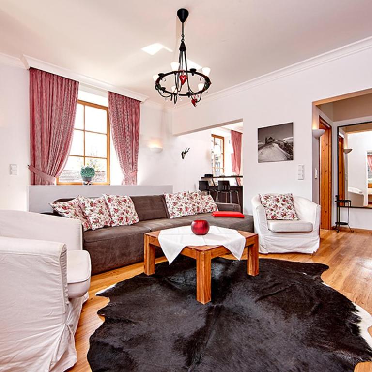 Rosenquarz - Three-Bedroom Apartment - 2