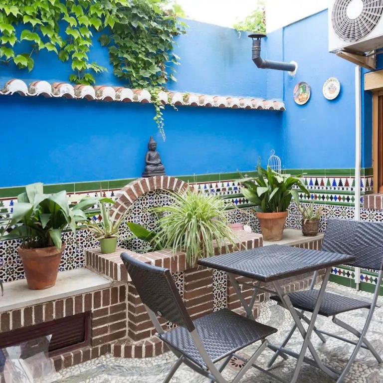 Lola´s winery house, andalusian patio - Three-Bedroom House - 7