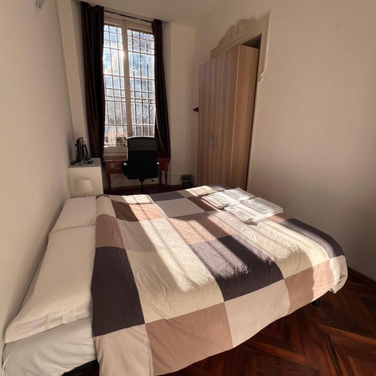 TATA Homes B&B - Camera Matrimoniale Standard con Bagno in Comune - 13