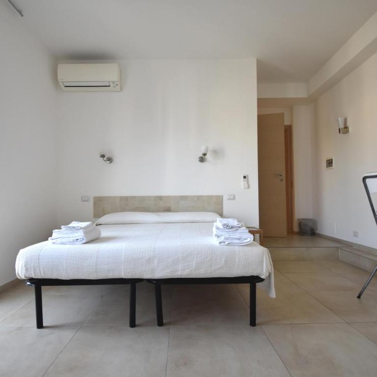 Guesthouse Vassallo Uno - Camera Matrimoniale/Doppia con Letti Singoli con Balcone - 17