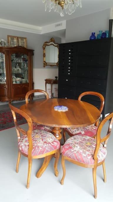 Appartement dans un jardin, 3 chambres - Three-Bedroom Apartment - 1