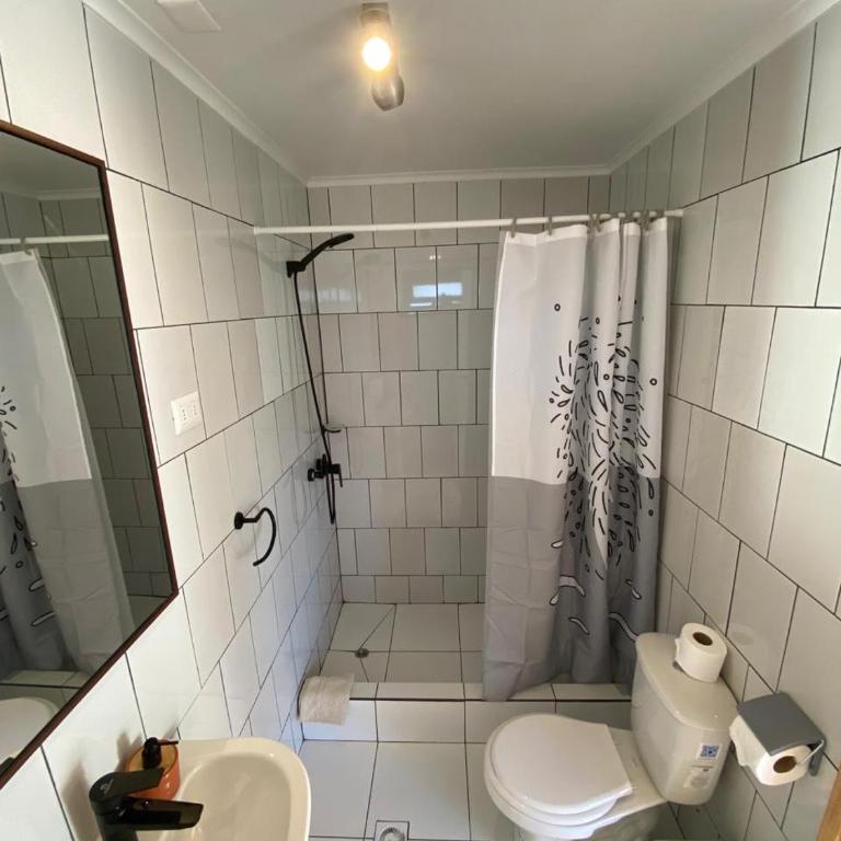 Hostal F - Habitación Doble Deluxe con balcón y vistas al mar - 7