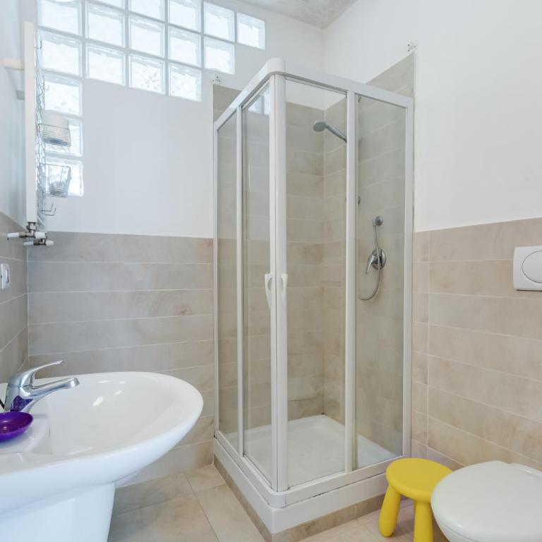 Guesthouse Vassallo Uno - Camera Matrimoniale/Doppia con Letti Singoli con Bagno Privato Esterno - 5