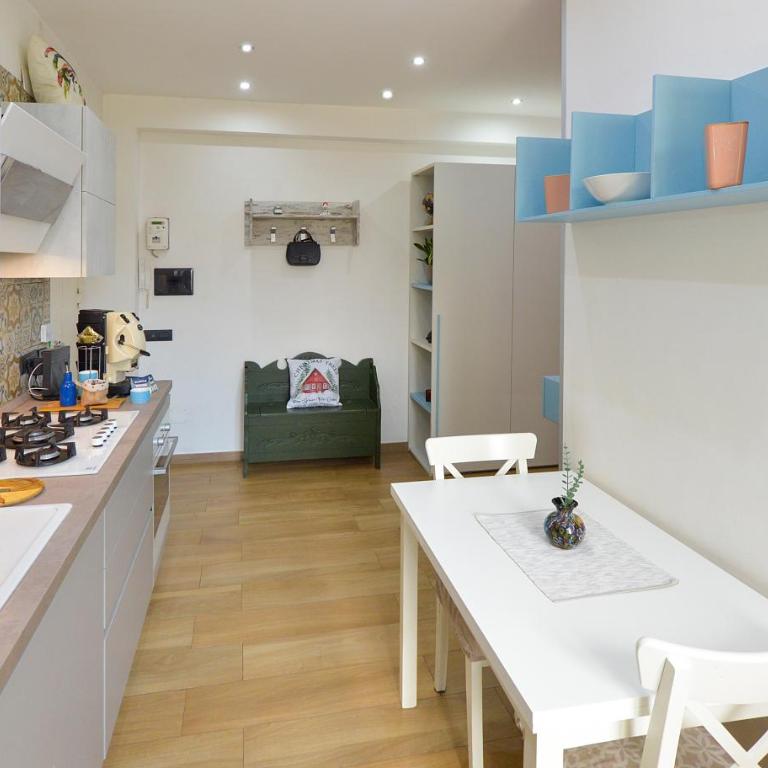 micione22 stazione centrale - Appartamento con 2 Camere da Letto e Balcone - 22