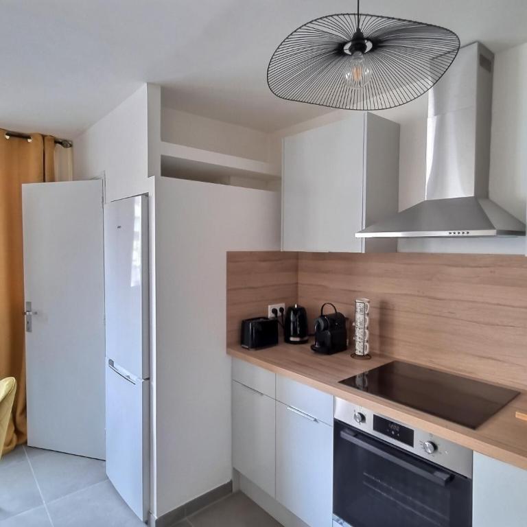 Appartement T3 72m2 Rénové Vieux port Marseille - Appartement 2 Chambres - 8