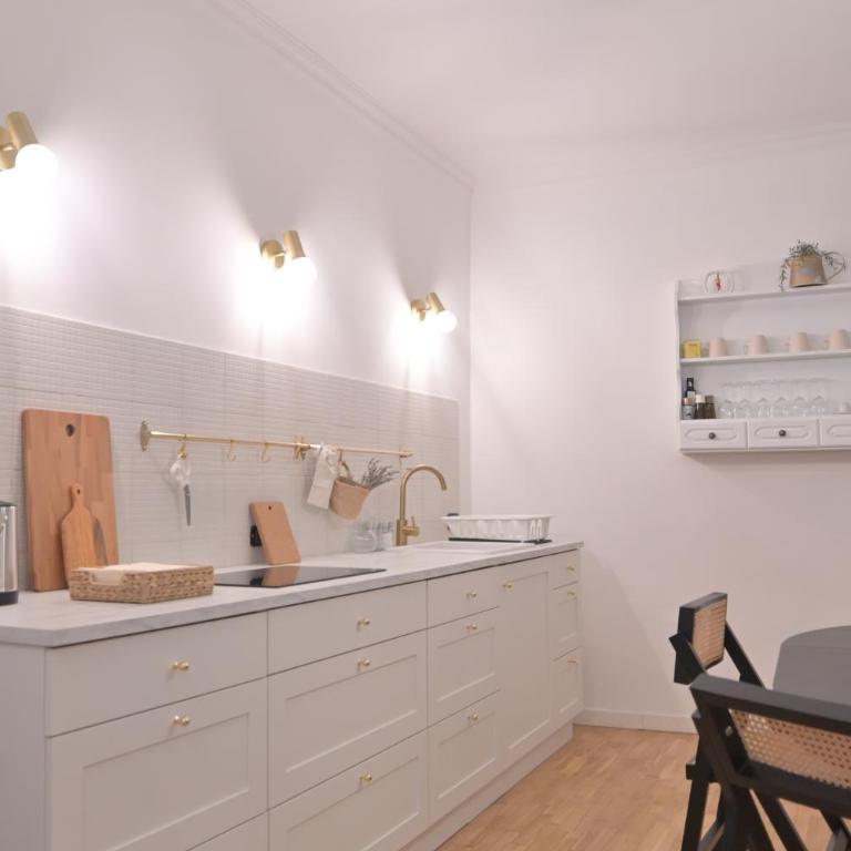 Mediterranea Home Napoli - Appartamento con 2 Camere da Letto - 13