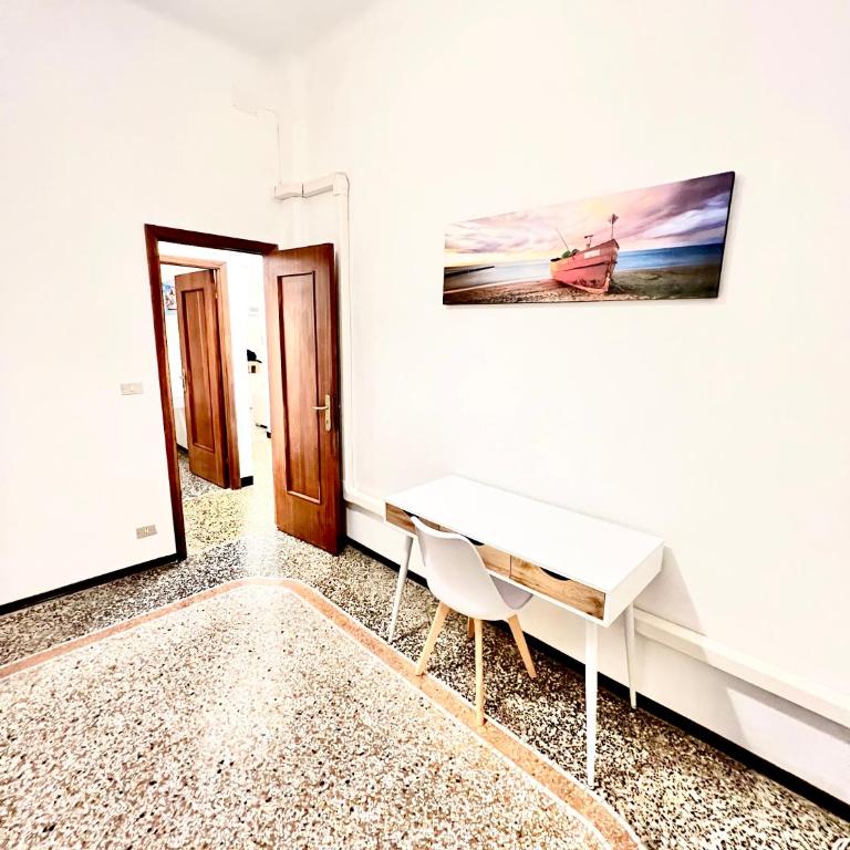 A due passi da Brignole - Three-Bedroom Apartment - 5