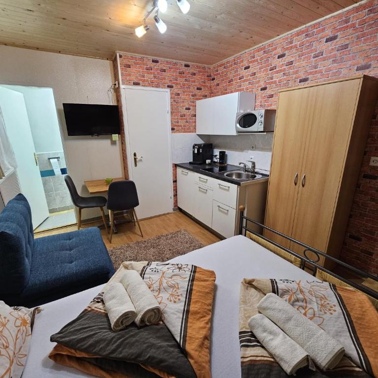 Apia House - Studio - 9