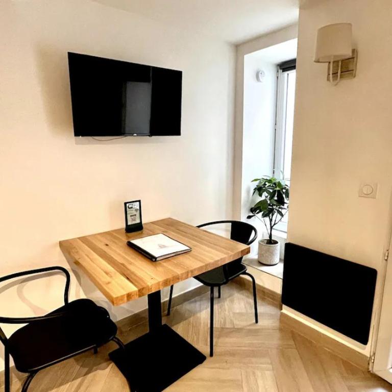 Le Petit Patio - Apartment with Terrace - 16