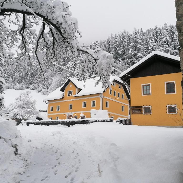 Brunner - Ferienwohnung im Hühnerhotel - Apartment mit 2 Schlafzimmern - 50