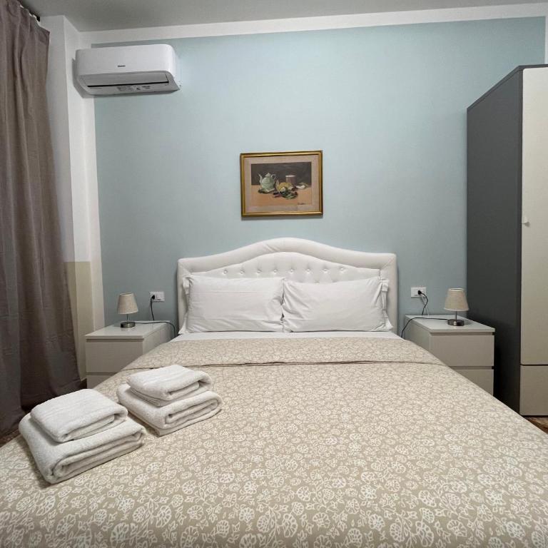 B&B Prime Sant'Agostino - Double Room with Private External Bathroom - 3