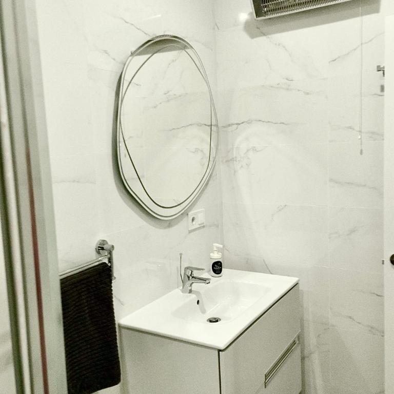 Soho Boho Apartments - with sunny rooftop terrace and fiber optic internet - Two-Bedroom Apartment - 6