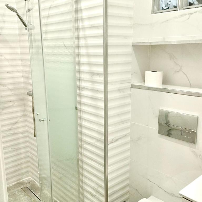 Soho Boho Apartments - with sunny rooftop terrace and fiber optic internet - Two-Bedroom Apartment - 5