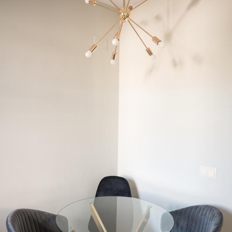 EXCLUSIVE TRIPLEX WITH PRIVATE TERRACE - One-Bedroom Apartment - 17