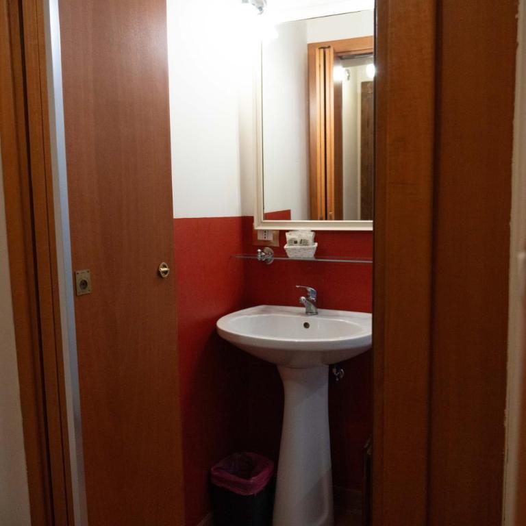 Imperial GuestHouse - Camera Matrimoniale Deluxe - 15