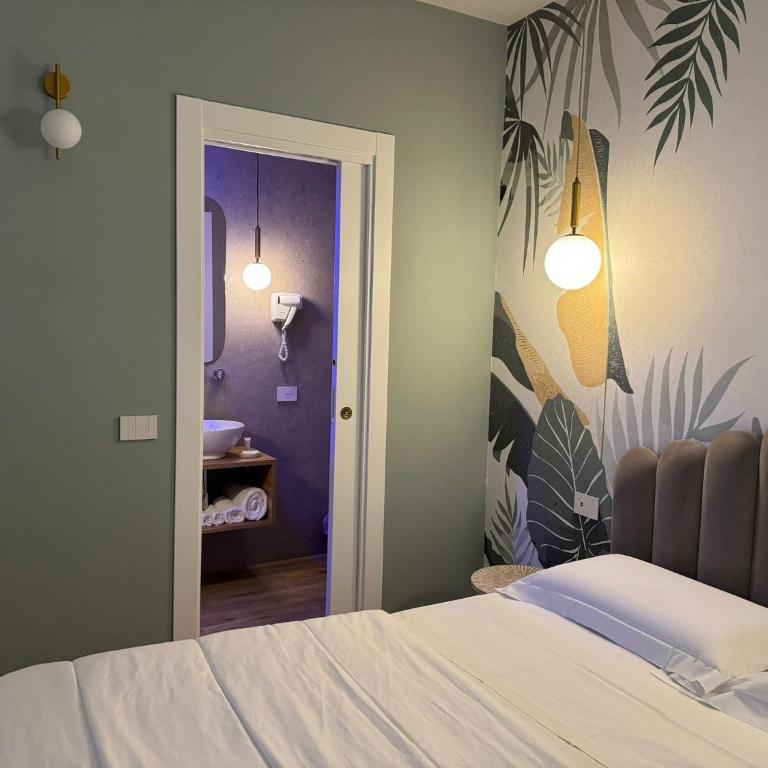 Krysos Luxury Rooms - Deluxe Double Room with Balcony - 4
