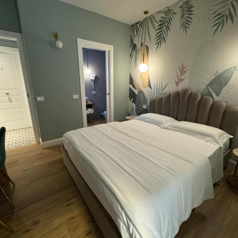 Krysos Luxury Rooms - Deluxe Double Room with Balcony - 9