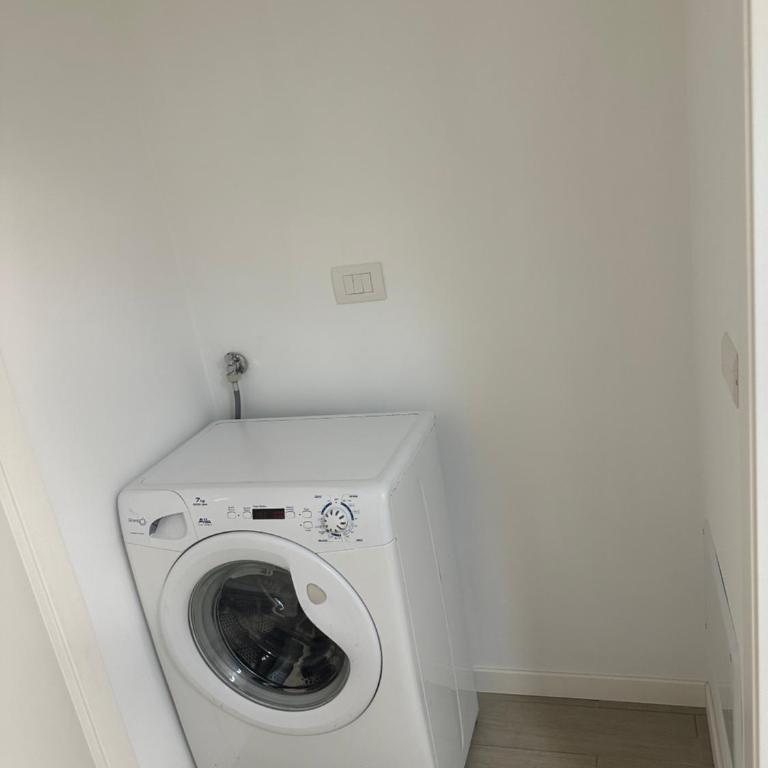 CASA IDEALE TIM Appartmanti moderni vicina al centro - Appartamento con 1 Camera da Letto - 3