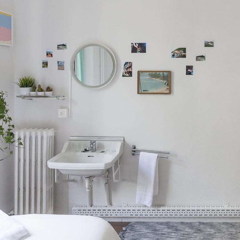 A Room In The City Hostel - Habitación Doble con baño compartido - 2 camas - 7