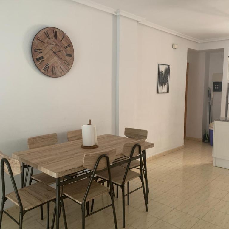 Beau et paisible T4 torrevieja - Apartamento de 3 dormitorios - 16