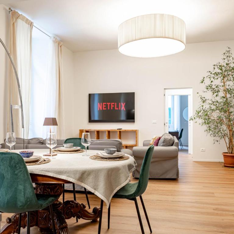 H11 [The Queen's Apartment] Ariston - Centro - Deluxe Apartment - 1