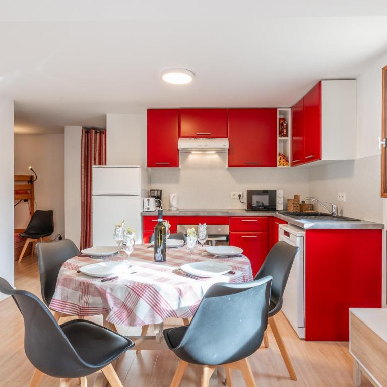 Serre Chevalier Studio 30 m2 coin montagne à 8 Minutes des Pistes - Appartement 1 Chambre - 38