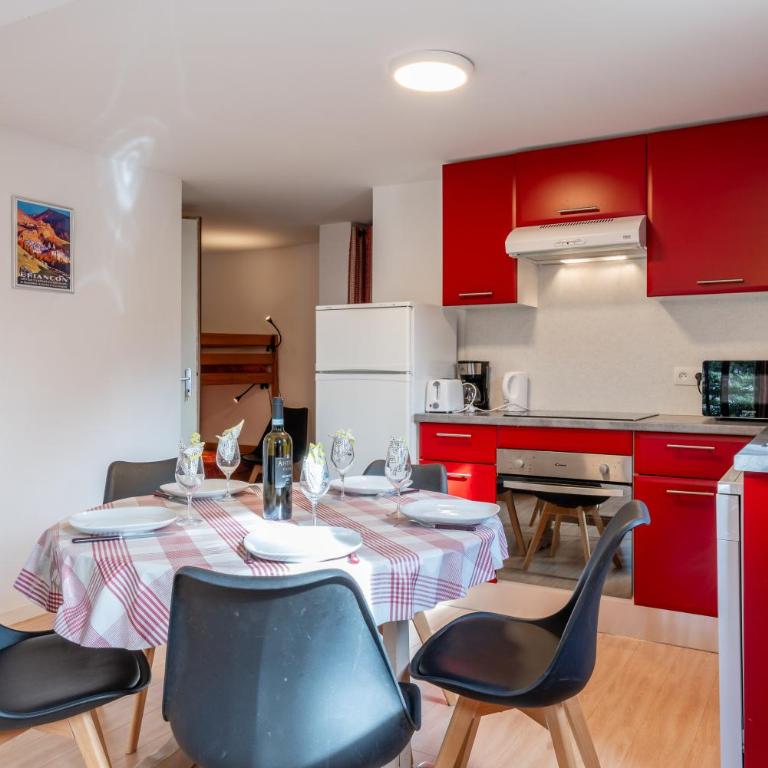 Serre Chevalier Studio 30 m2 coin montagne à 8 Minutes des Pistes - Appartement 1 Chambre - 36