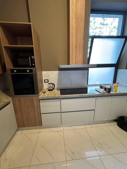 Departamento Elegante en Torre Leloir - Apartamento con balcón - 52
