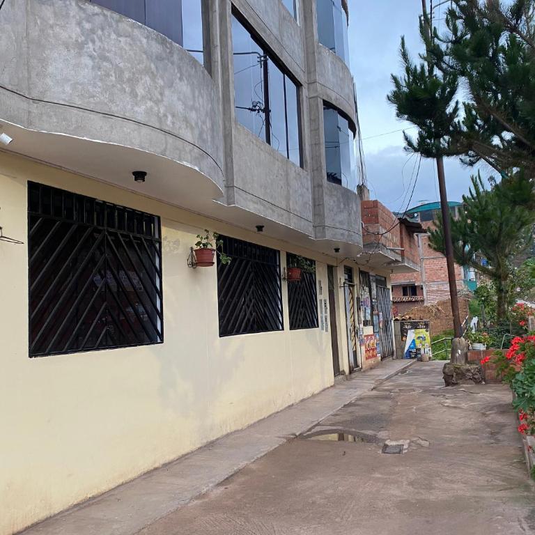 Adriano's Deluxe Apartments Base - Three-Bedroom Apartment - 33