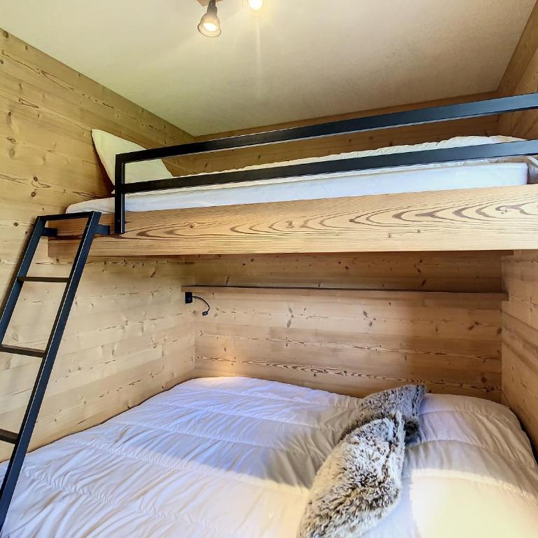 Charmant 2P à Combloux avec terrasse, parking et casier à ski - FR-1-560-101 - Appartement - 11